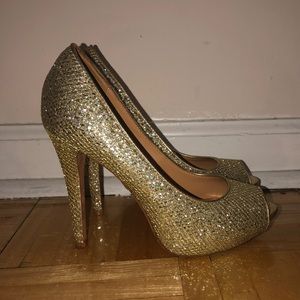 Badgley Mischka Gold Heels